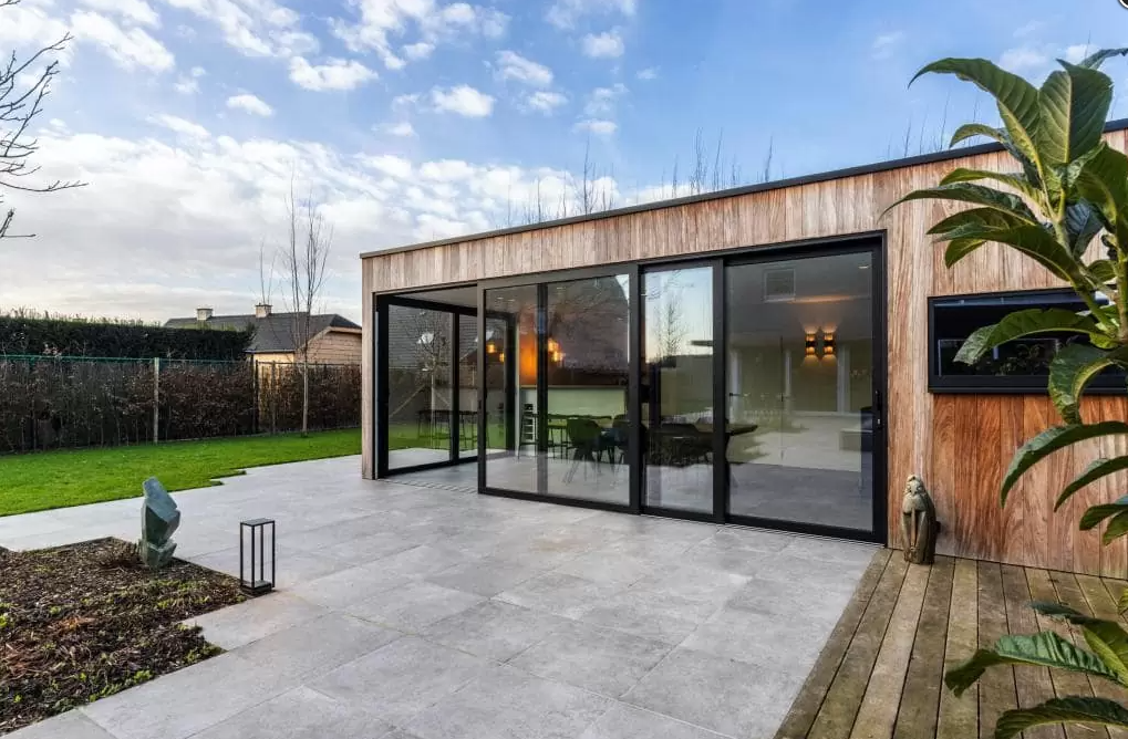 Строительство беседки в современном стиле